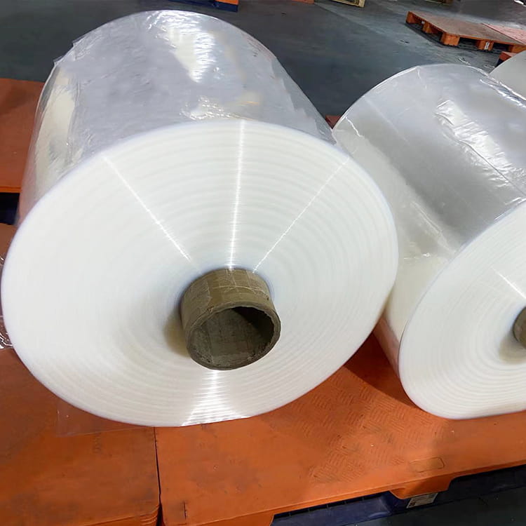 Scannán Pacáistiú Trédhearcach Tubular